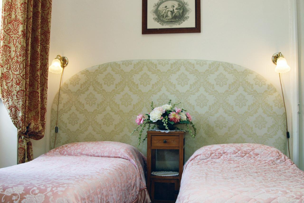 Palazzo Baffa Bed & Breakfast Галатина Стая снимка