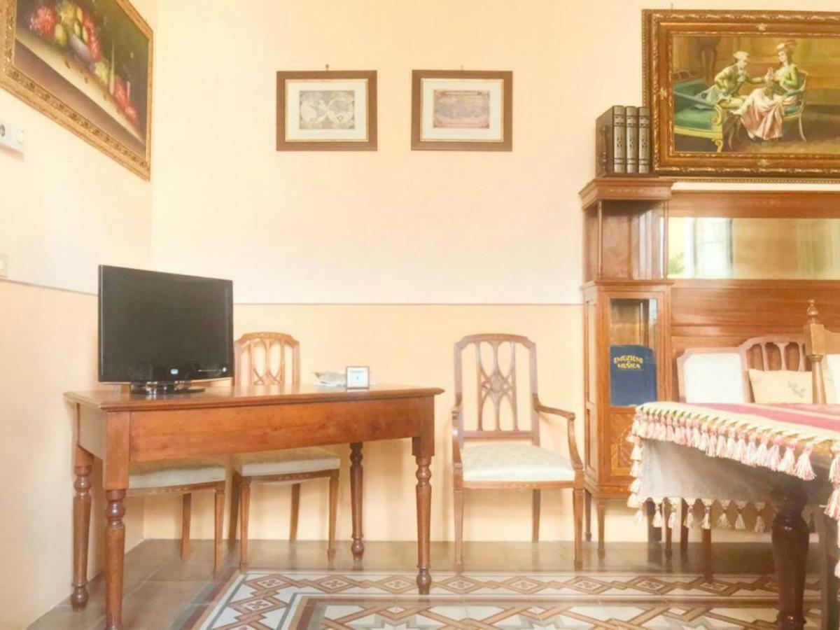 Palazzo Baffa Bed & Breakfast Галатина Екстериор снимка